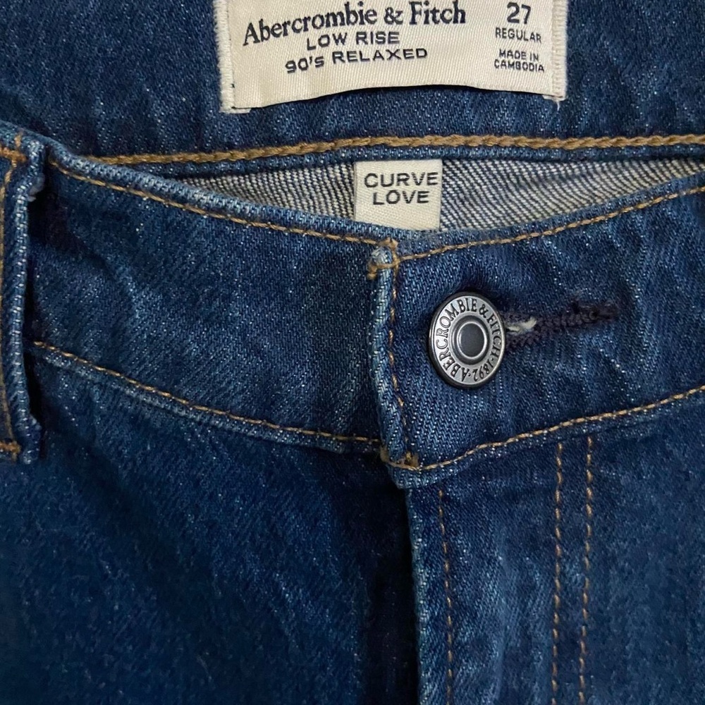Abercrombie & Fitch Low Rise 90s Relaxed Jean - Picture 6 of 9